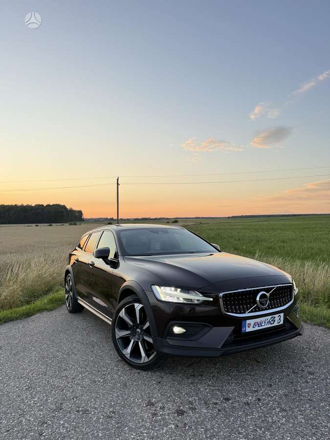 Volvo V60 Cross Country - 3