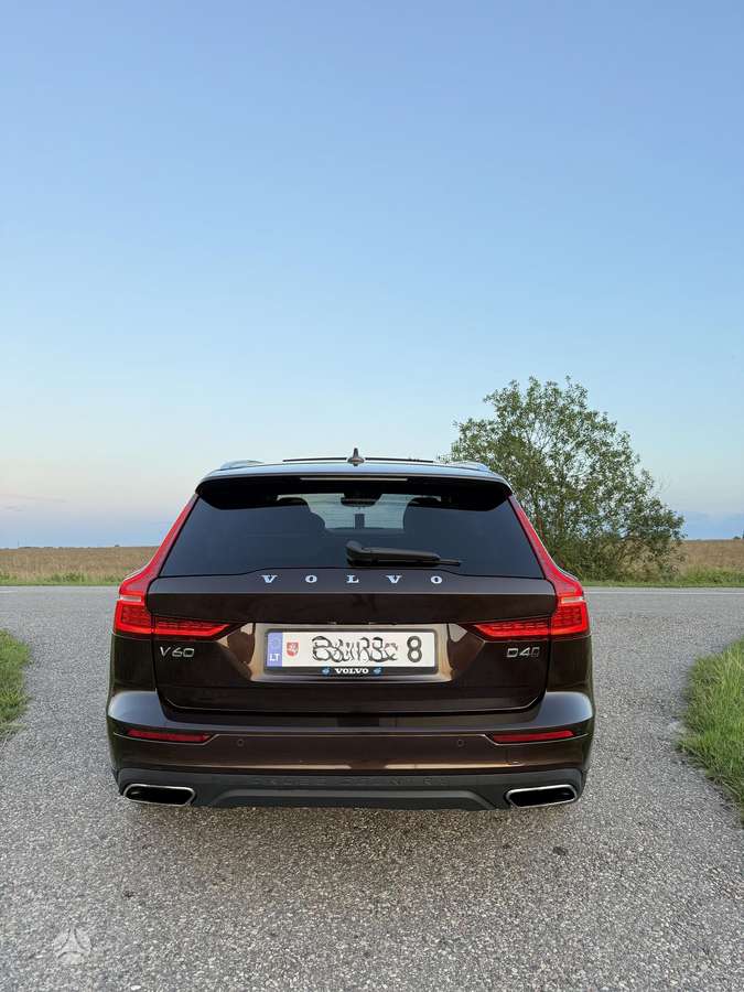 Volvo V60 Cross Country - 9