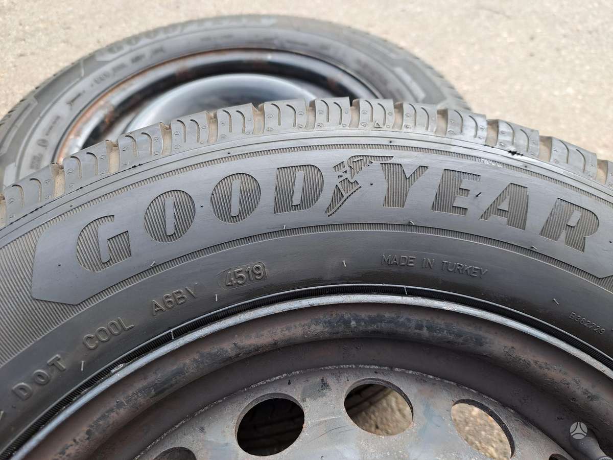 Goodyear EfficientGrip, летние 215/65 R16