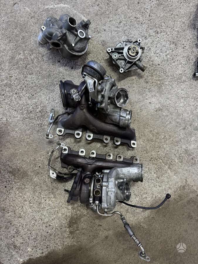 Porsche Macan variklio detalės