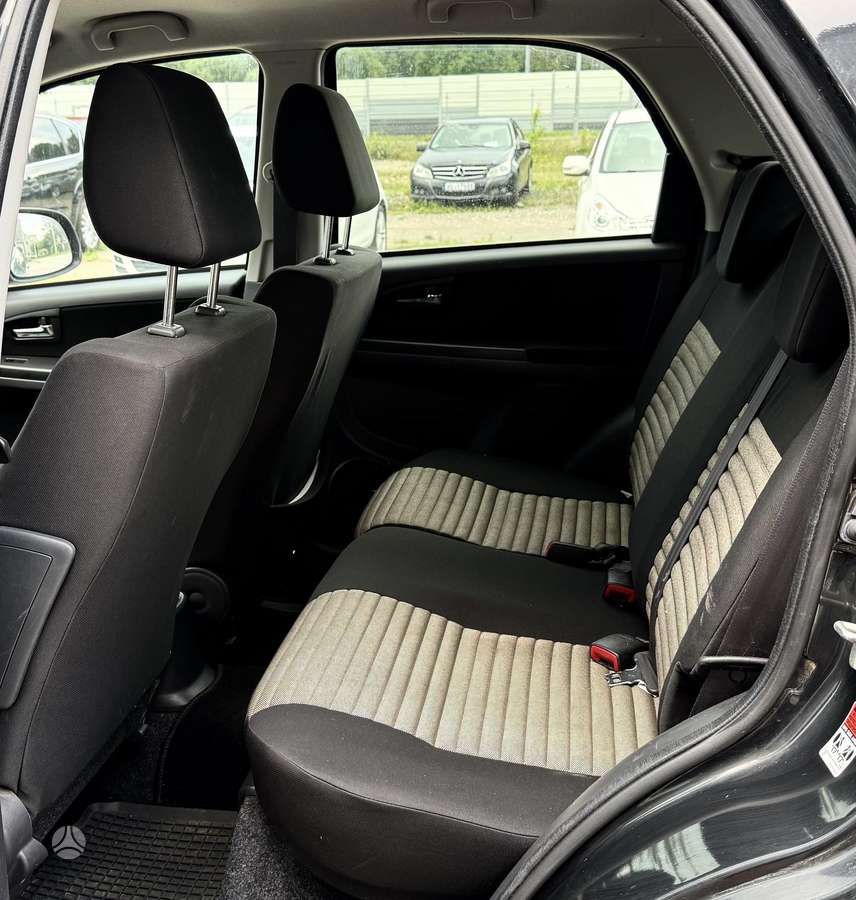 Fiat Sedici, 2.0 l., Хэтчбек