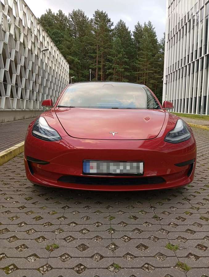 Tesla Model 3, 62 кВт·ч, Седан