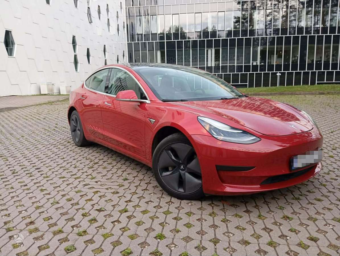 Tesla Model 3, 62 кВт·ч, Седан