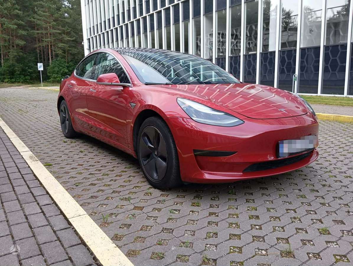 Tesla Model 3, 62 кВт·ч, Седан