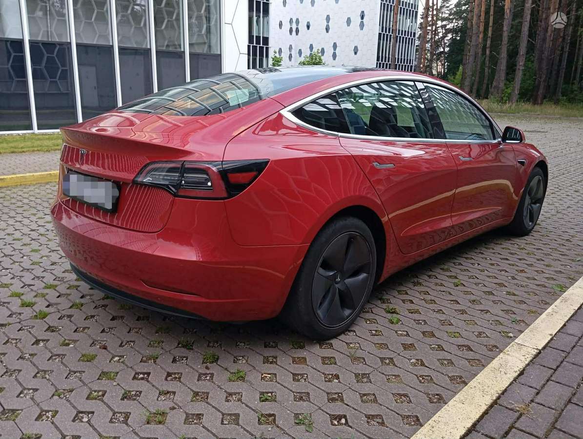 Tesla Model 3, 62 кВт·ч, Седан