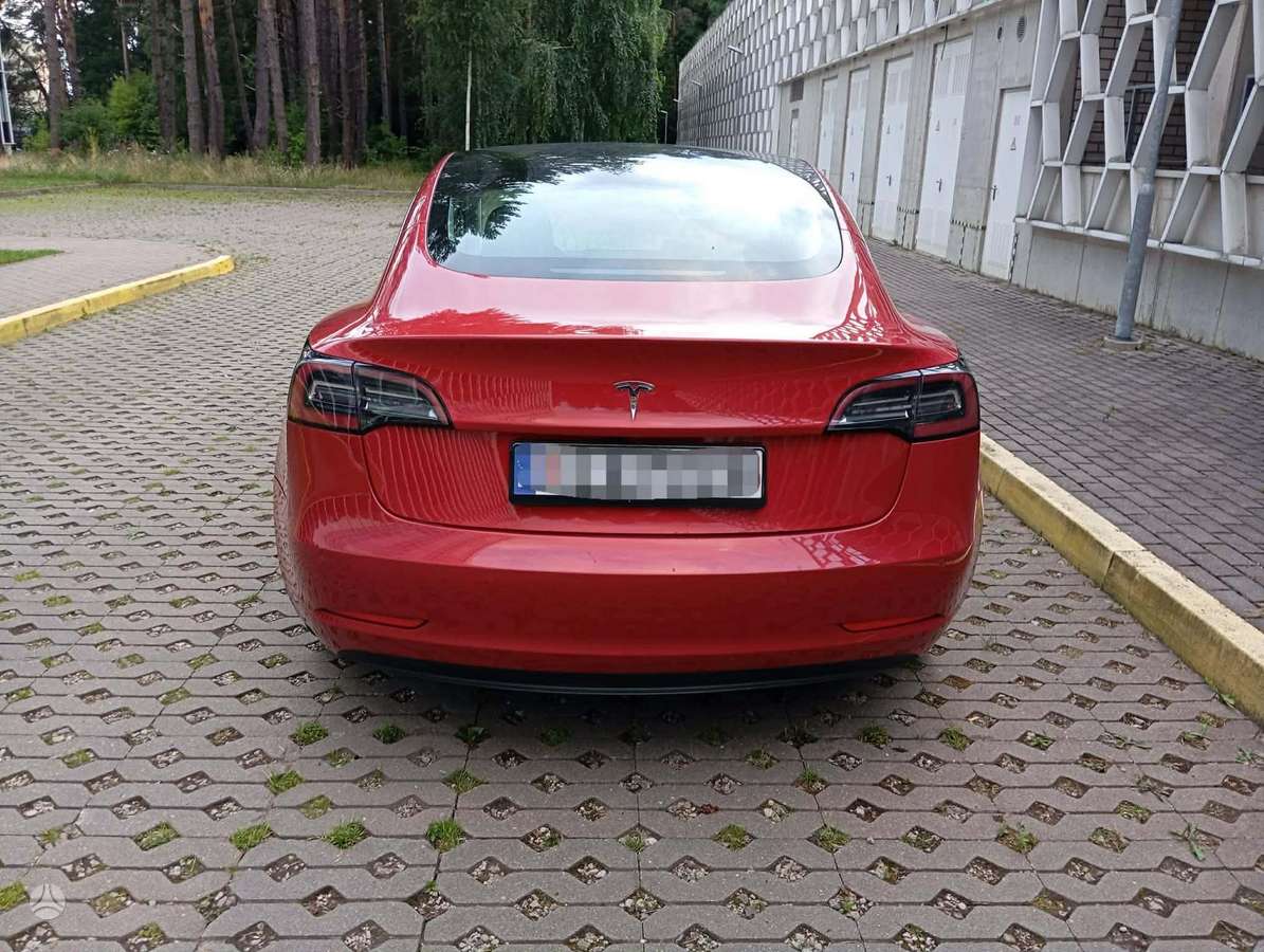 Tesla Model 3, 62 кВт·ч, Седан