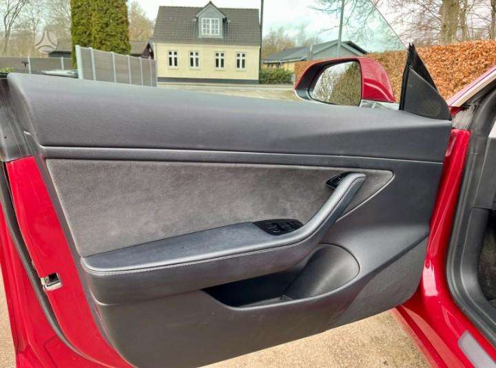 Tesla Model 3, 62 кВт·ч, Седан