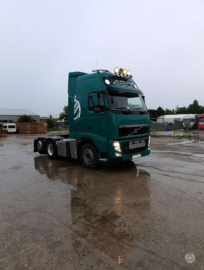 Volvo FH480 6x2, double sleeper