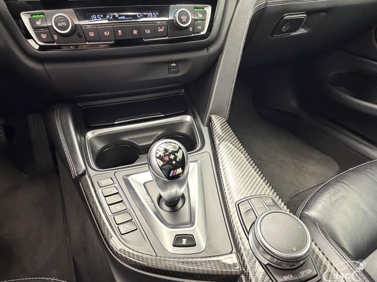 BMW M4, 3.0 l., coupe