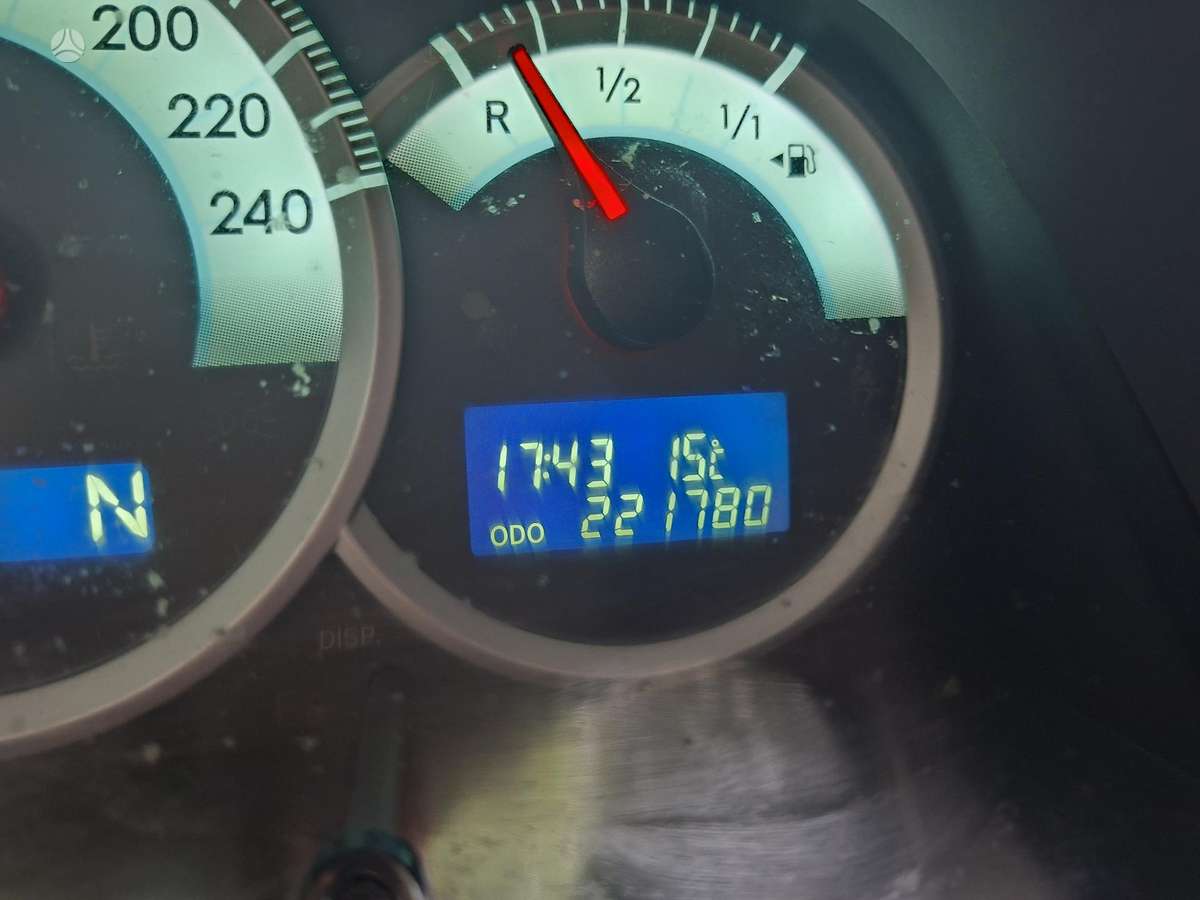 Toyota Corolla Verso - 11