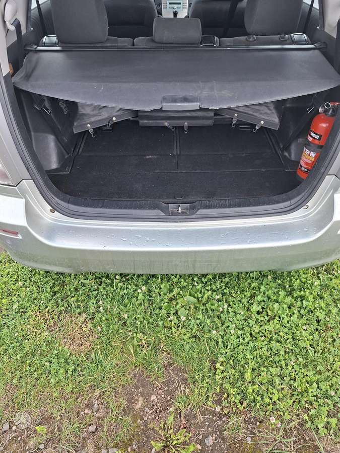 Toyota Corolla Verso - 6