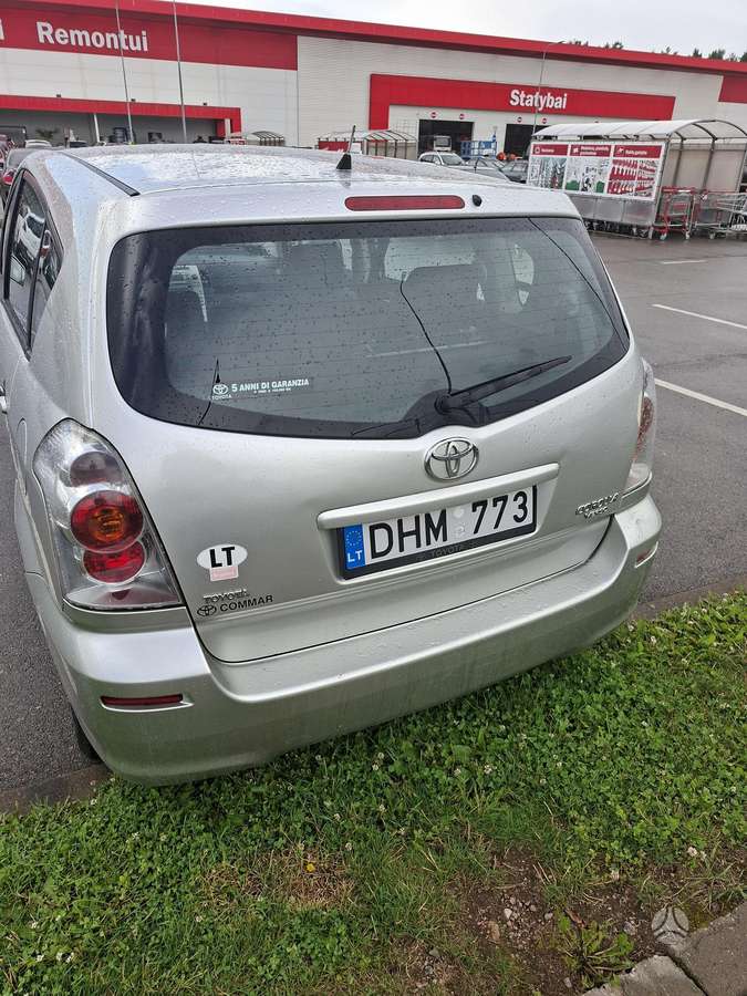 Toyota Corolla Verso - 4