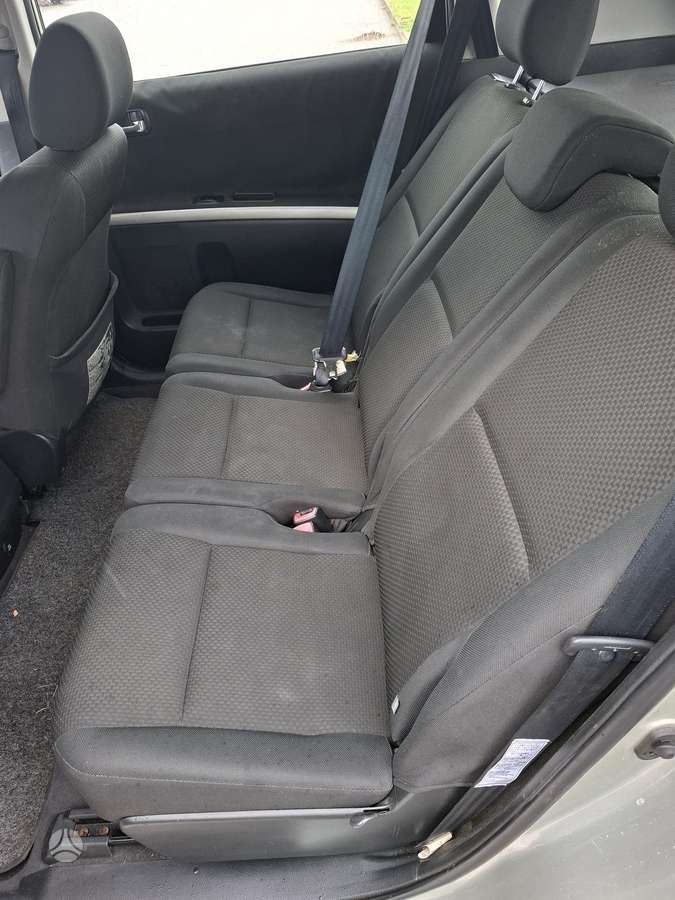 Toyota Corolla Verso - 8