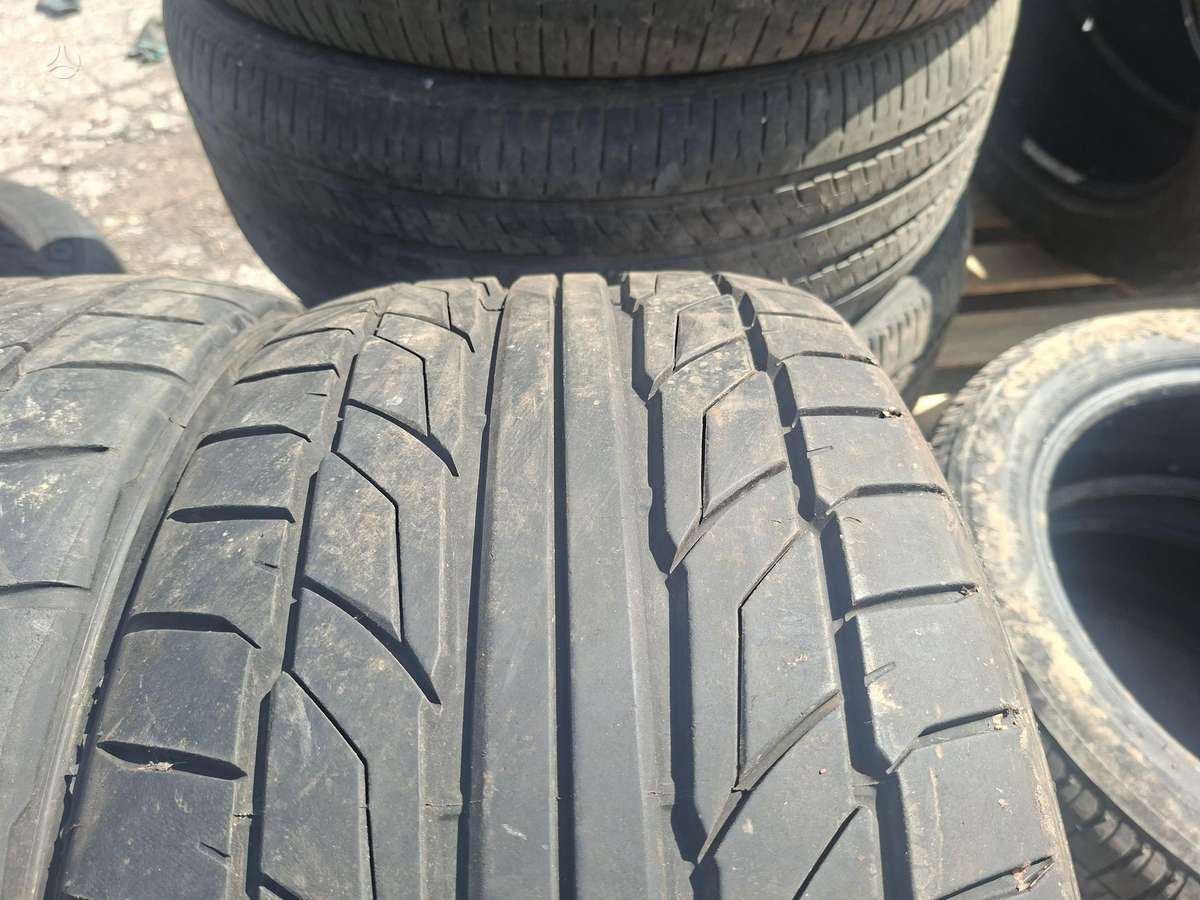 Nitto, vasarinės 275/35 R20