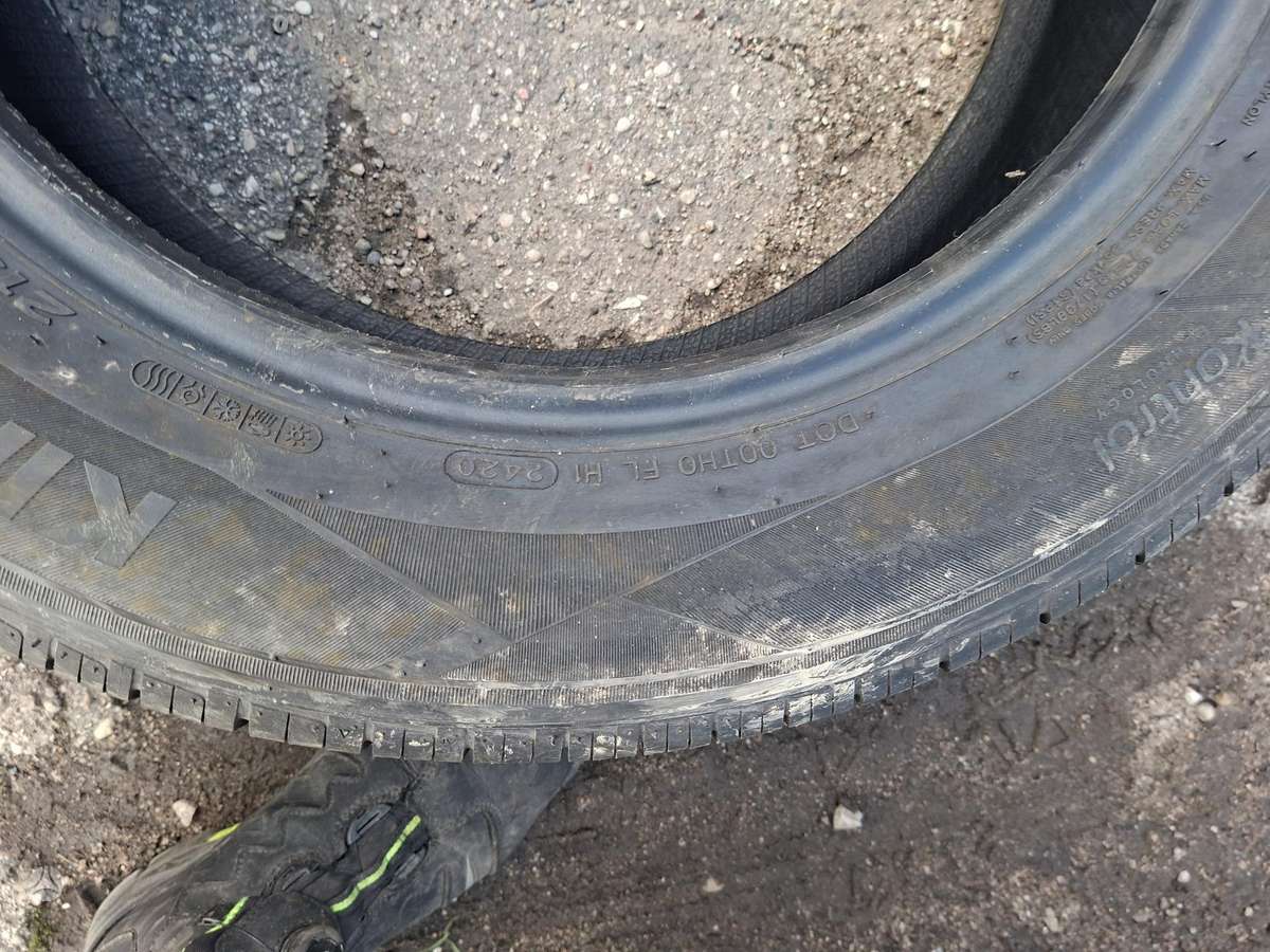 Hankook, summer 215/65 R17