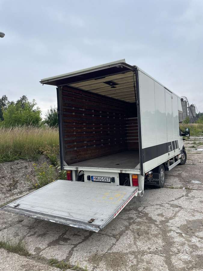 Iveco Daily, box trucks / box vans