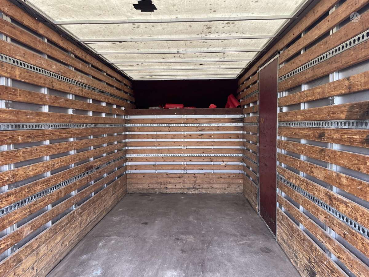 Iveco Daily, box trucks / box vans