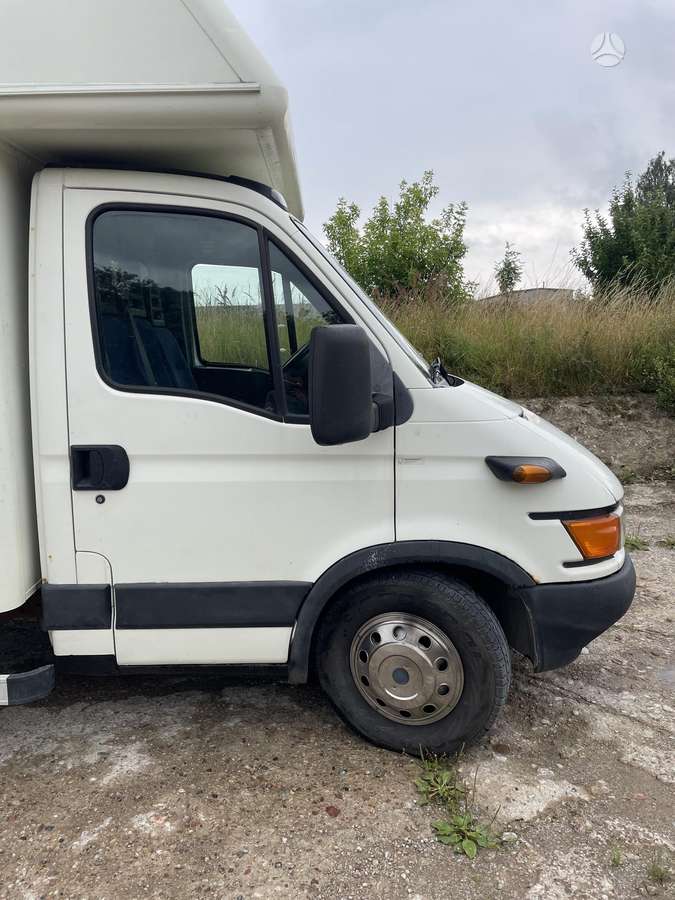 Iveco Daily, box trucks / box vans