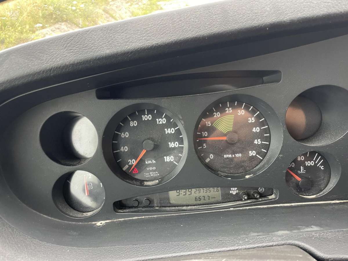 Iveco Daily, box trucks / box vans