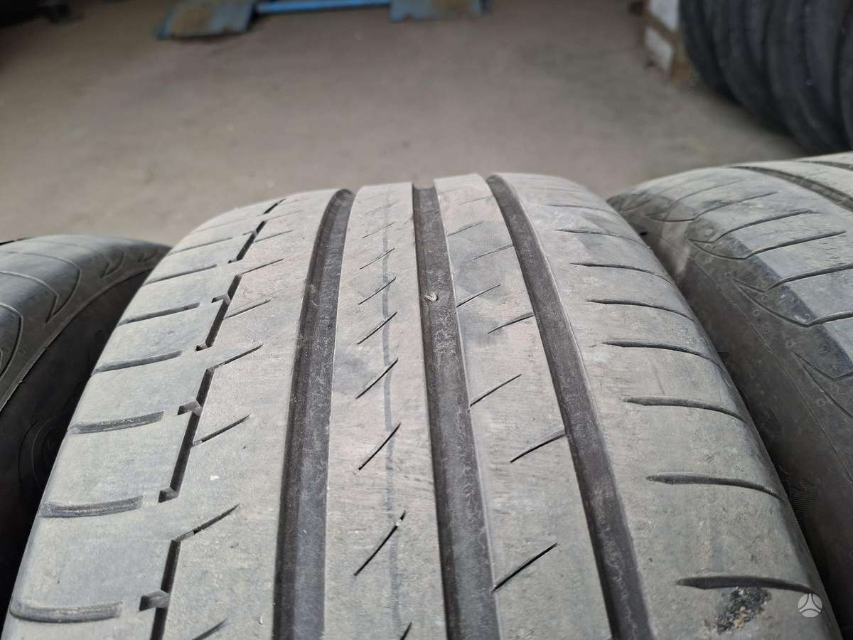Continental, vasarinės 235/50 R19