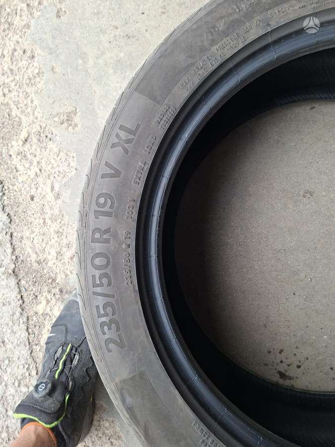 Continental, летние 235/50 R19