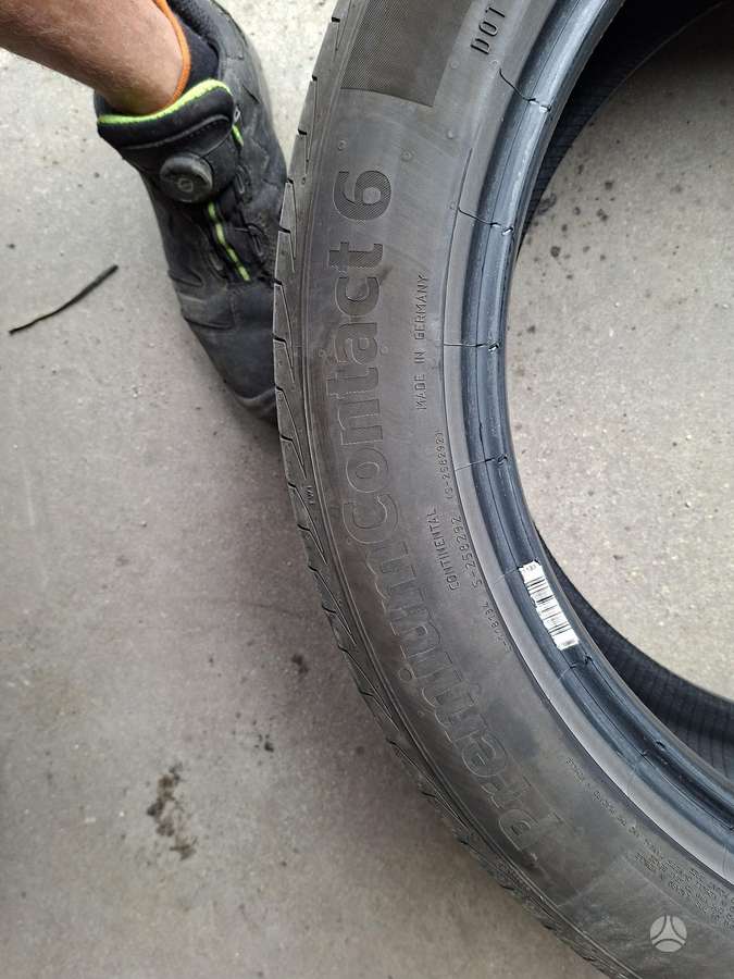 Continental, vasarinės 235/50 R19