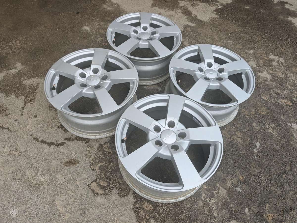 Audi A4, lengvojo lydinio, R16