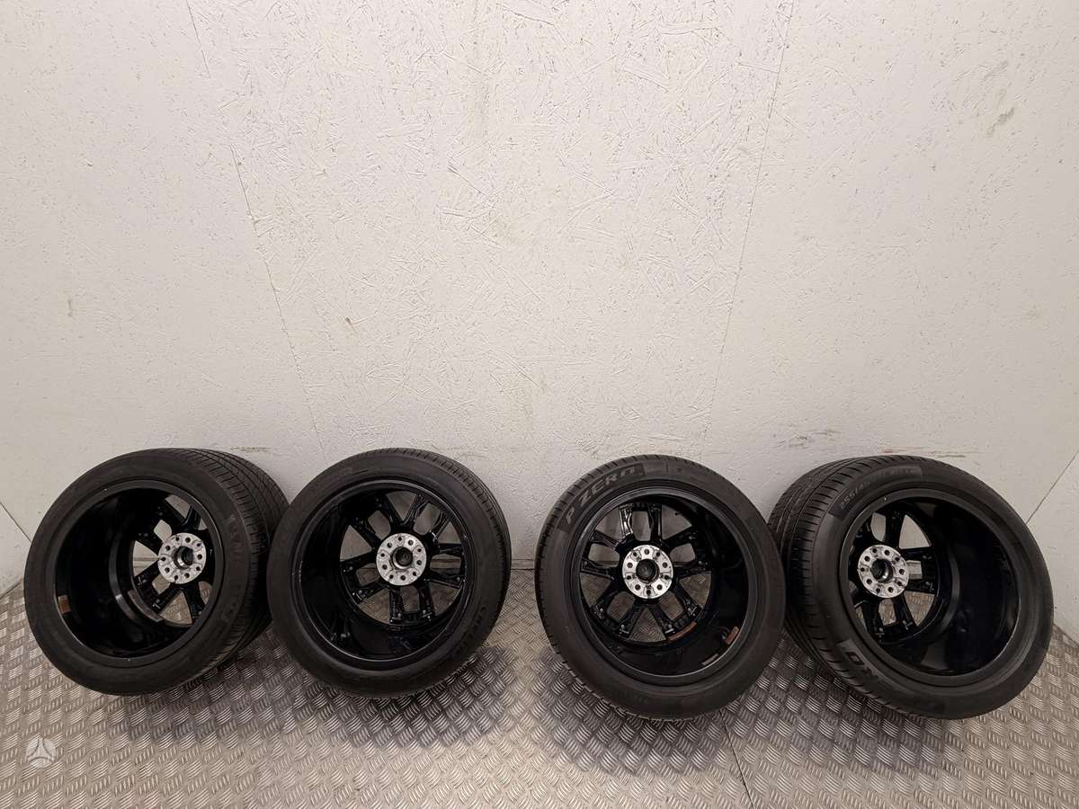 BMW I4, lengvojo lydinio, R18