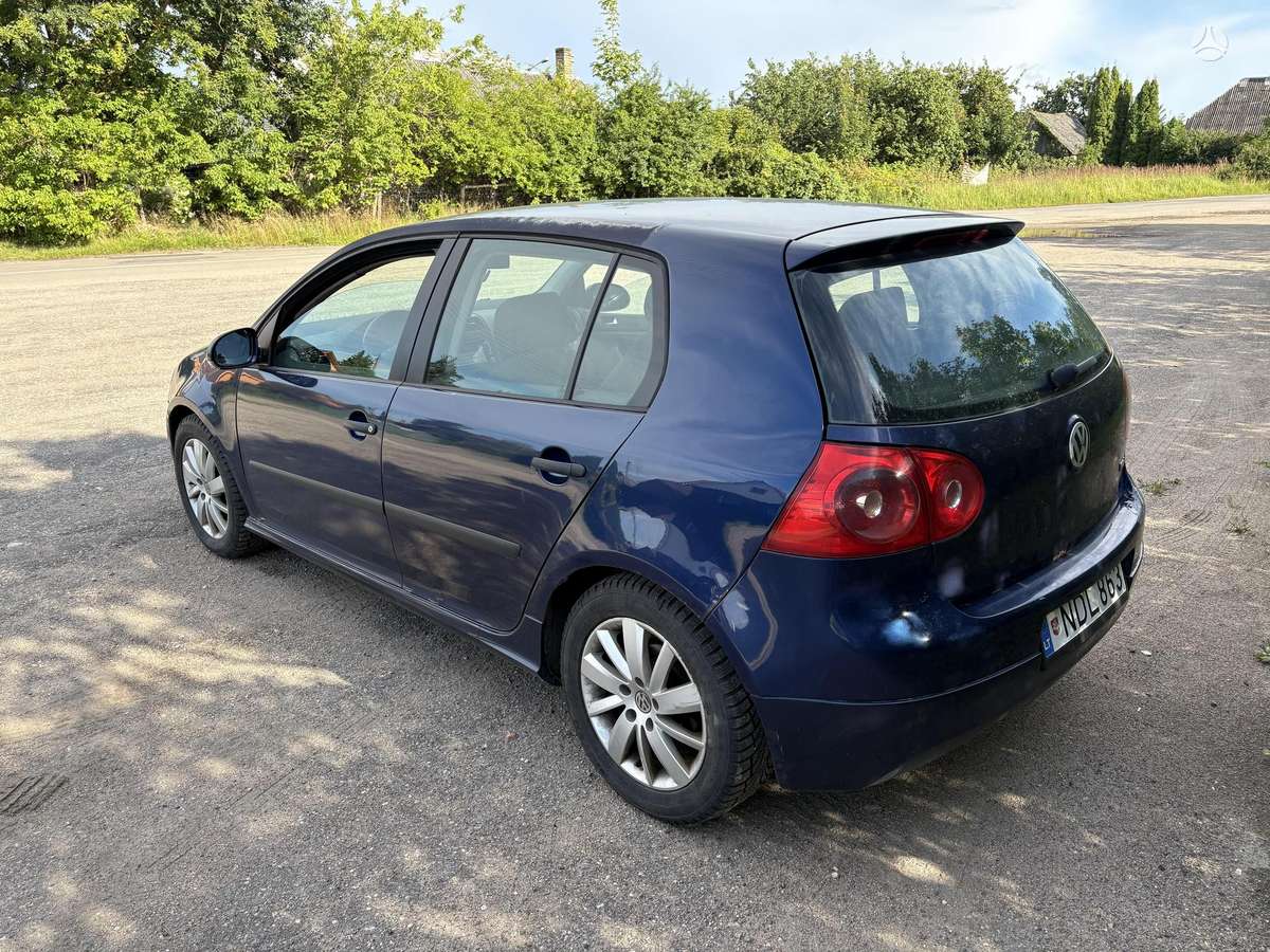 Volkswagen Golf - 4