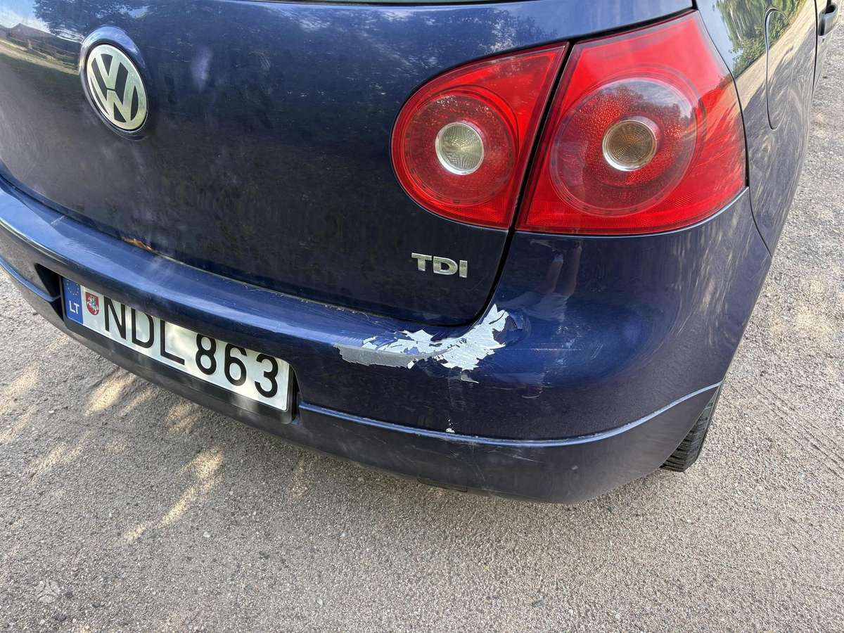 Volkswagen Golf - 8
