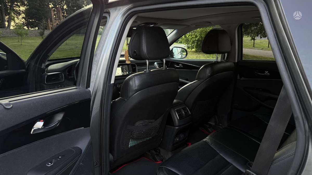 Kia Sorento, 2.2 l., off-road / crossover
