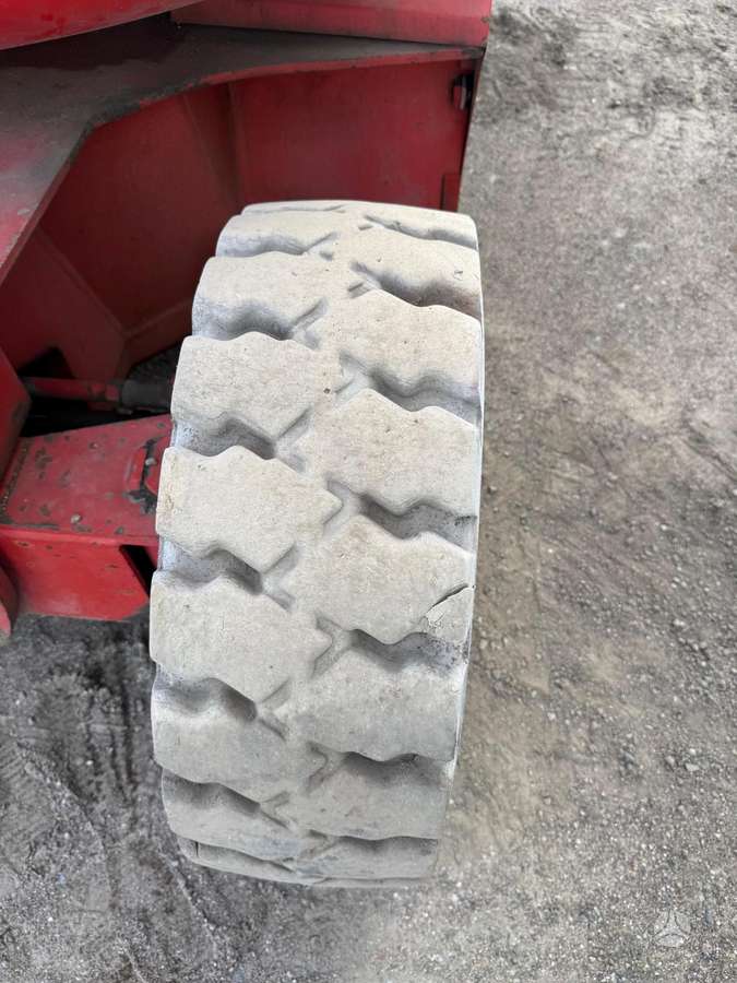 Manitou 150 AET, alkūniniai keltuvai