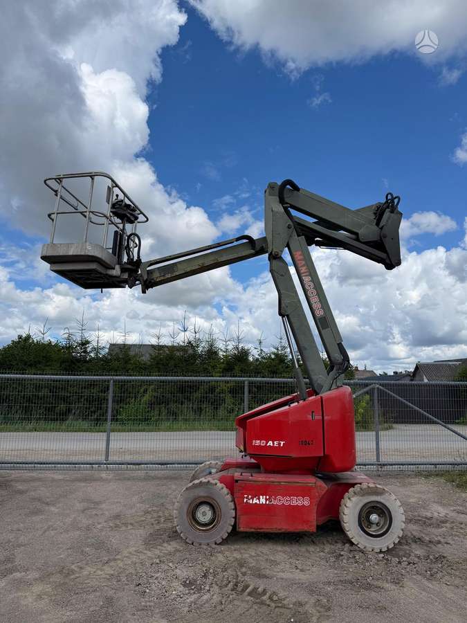 Manitou 150 AET, локтевые подъёмники