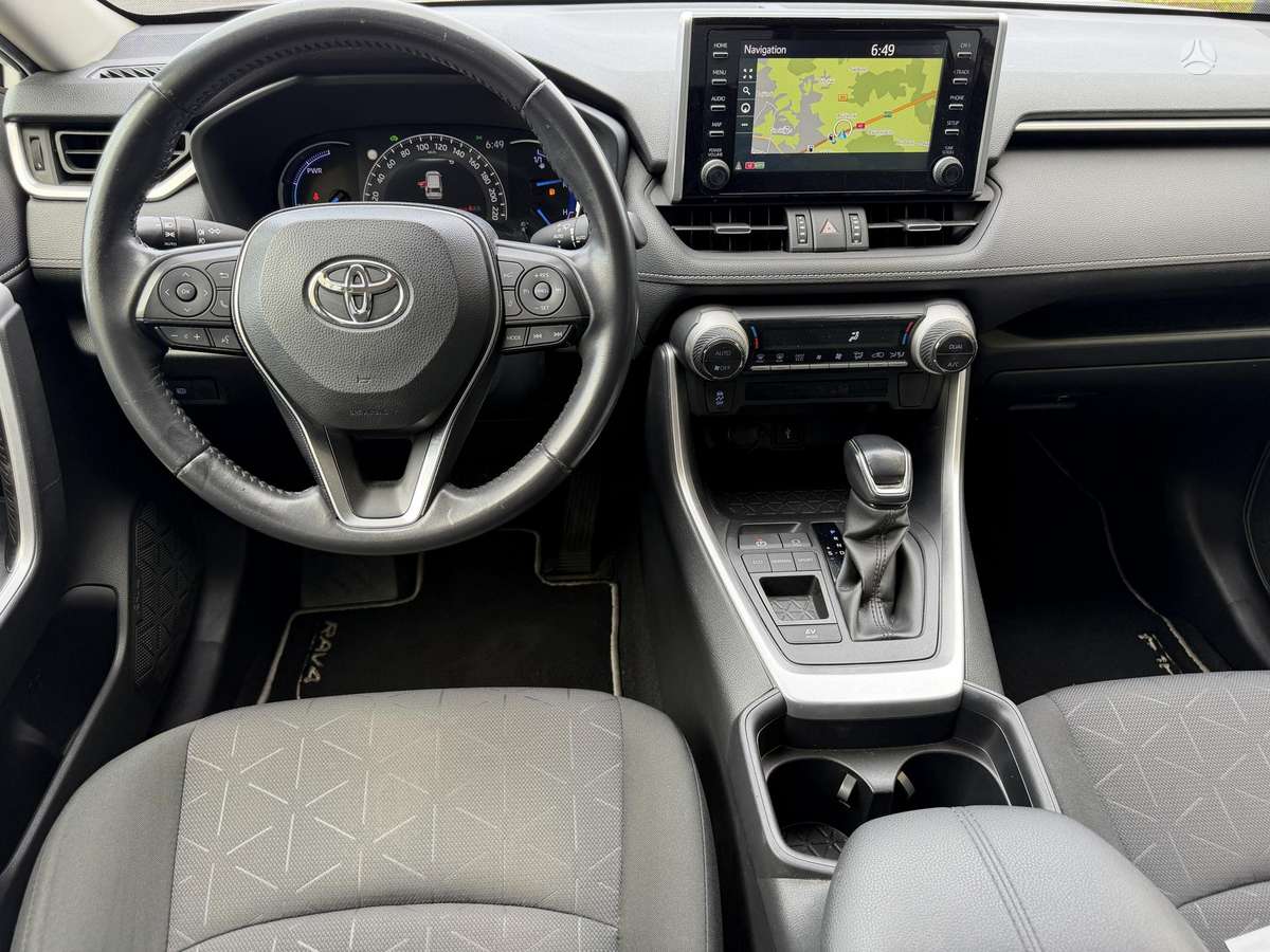 Toyota RAV4 - 9