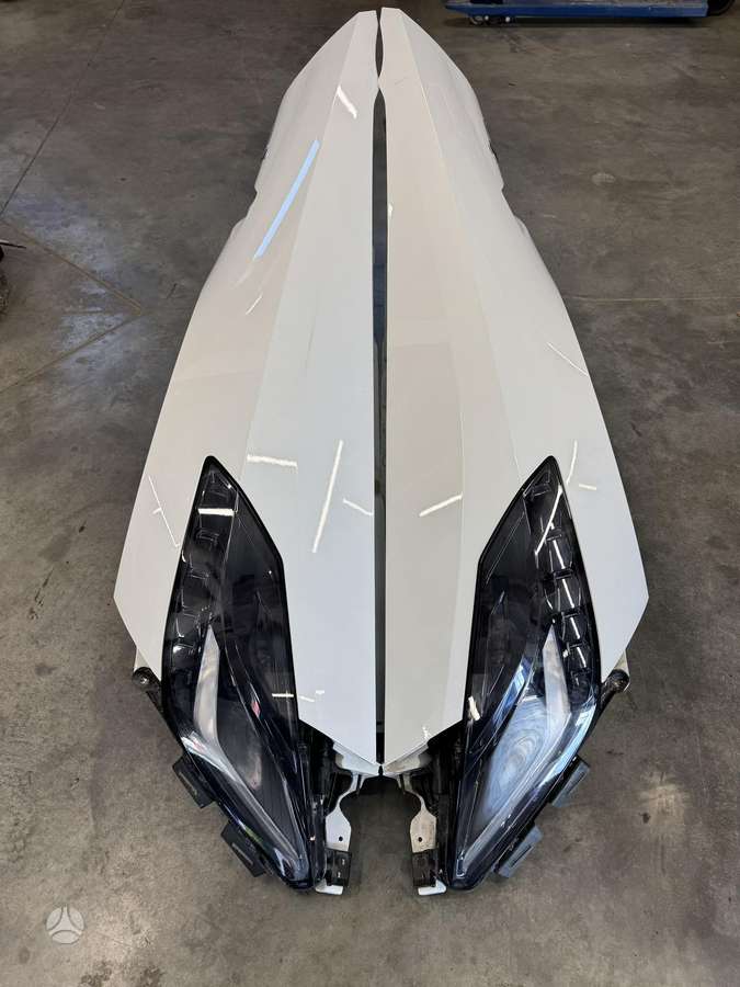 Chevrolet Corvette kėbulo dalys