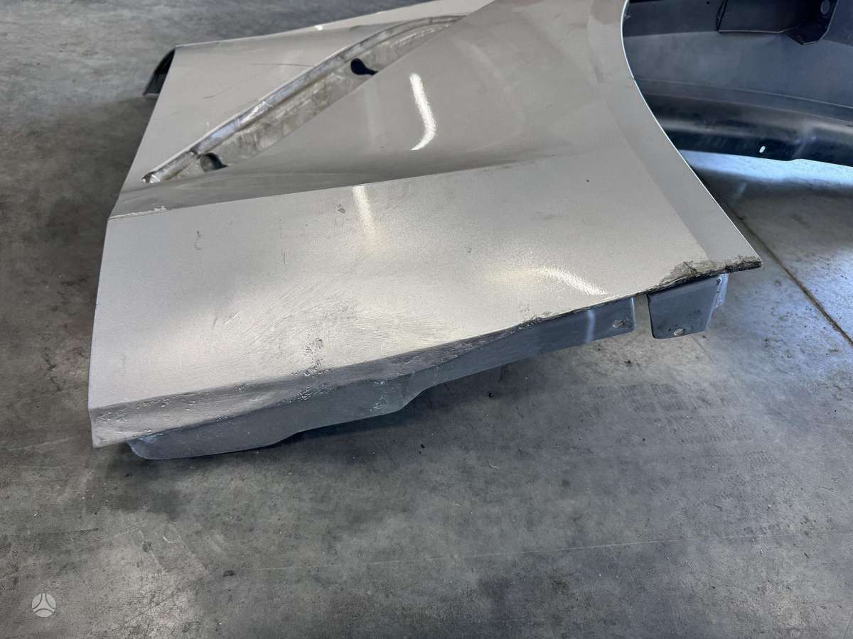 Chevrolet Corvette kėbulo dalys