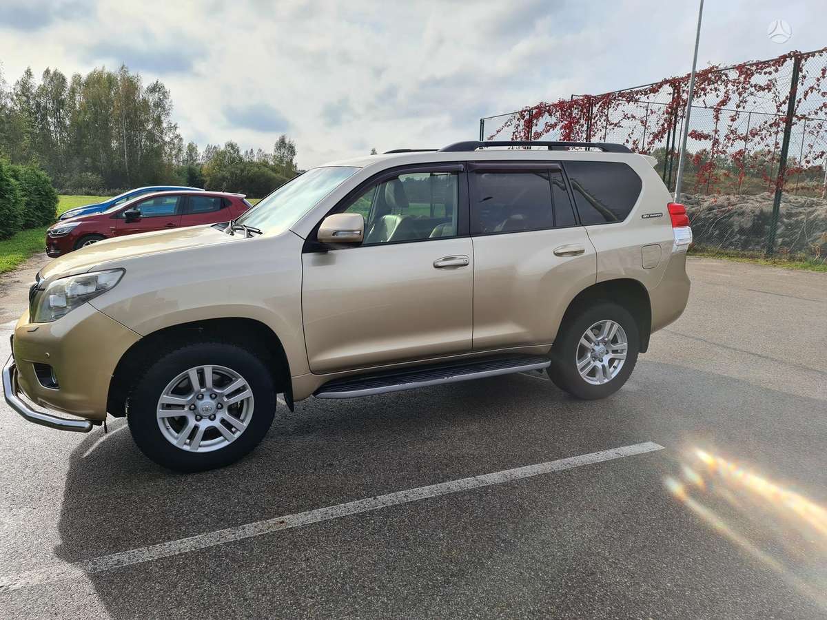 Toyota Land Cruiser - 3