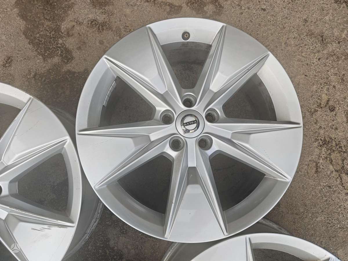 Volvo Xc60, lengvojo lydinio, R17