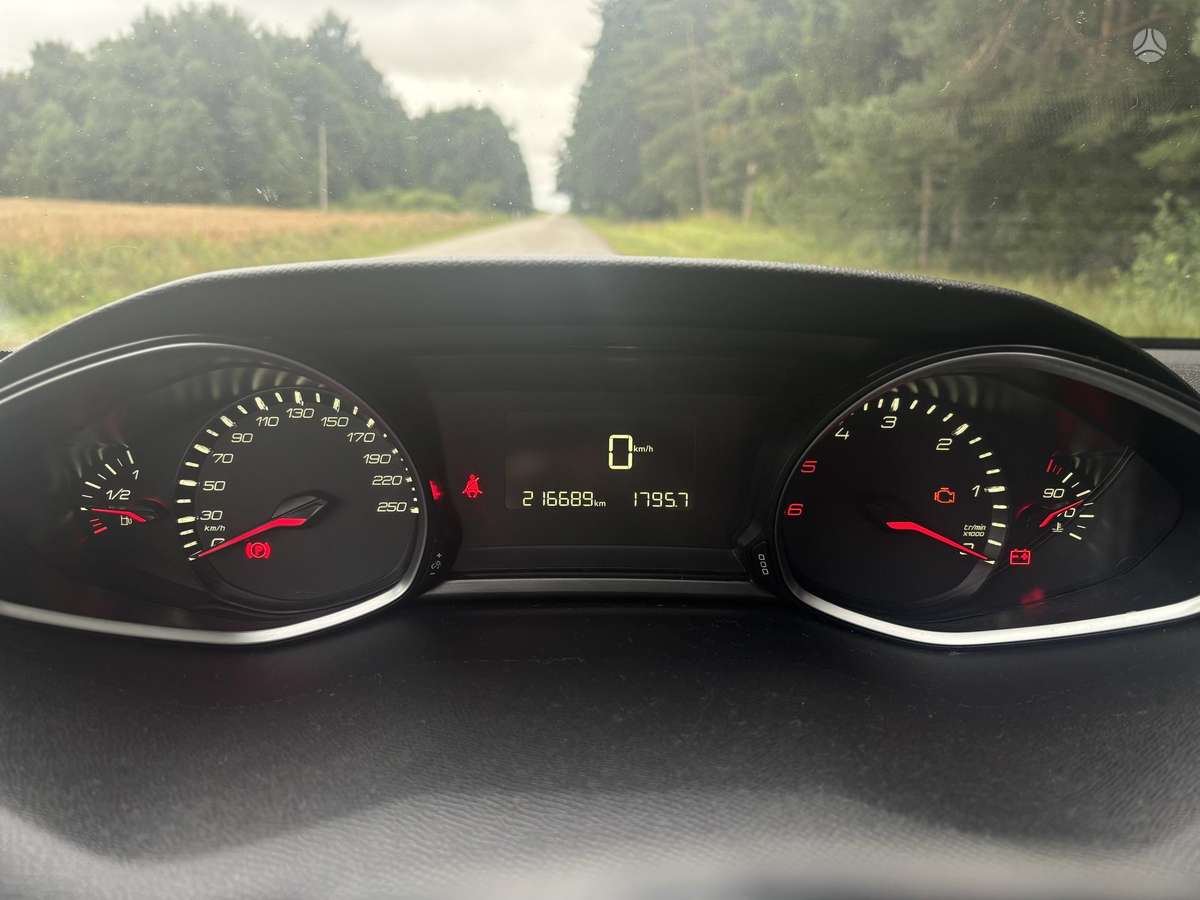 Peugeot 308 - 5