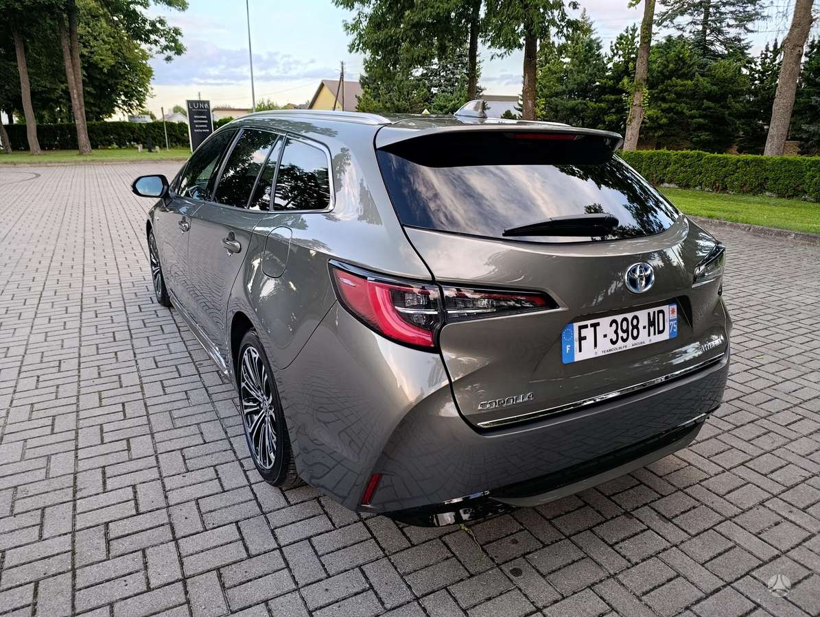 Toyota Corolla - 5