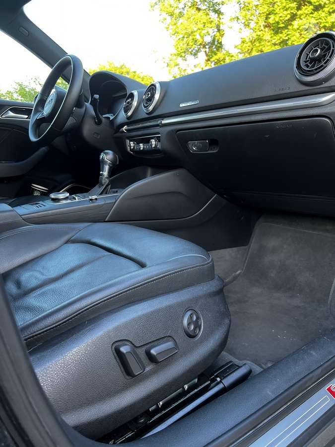 Audi A3, 2.0 l., Седан