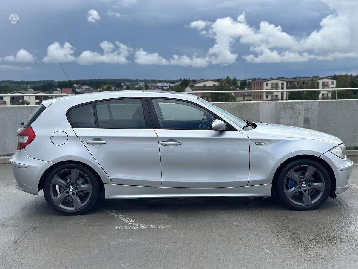 BMW 120, hečbekas