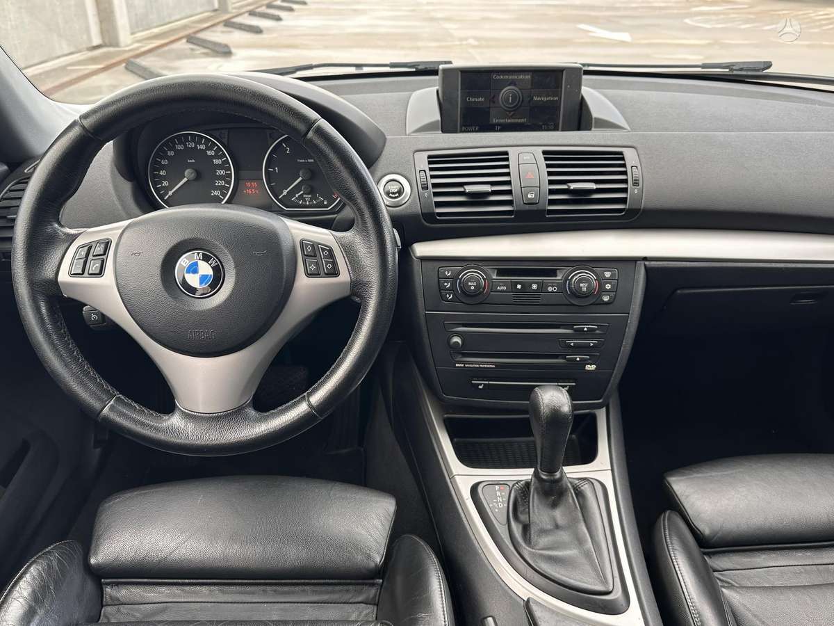 BMW 120, Хэтчбек