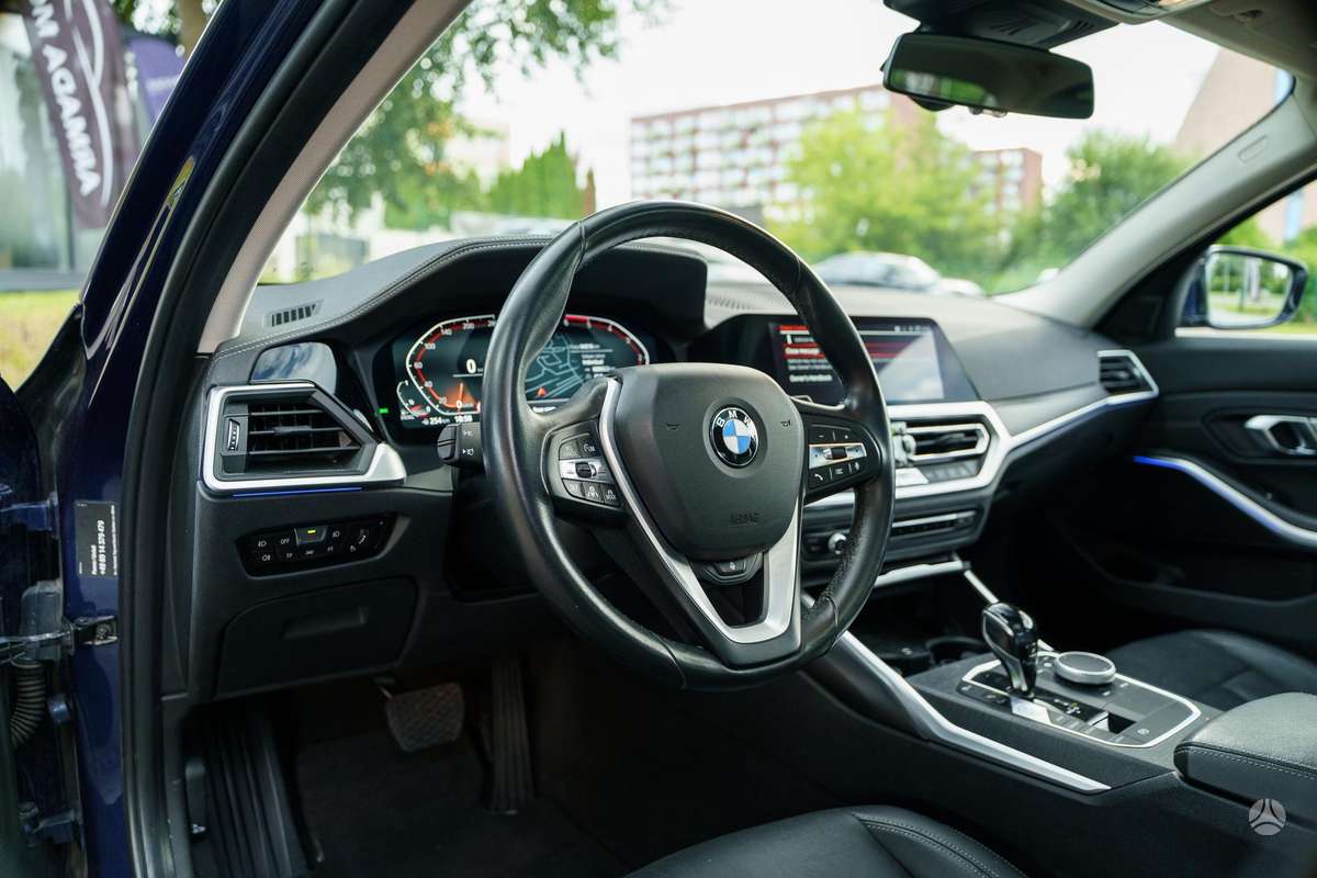 BMW 320, 2.0 l., Седан