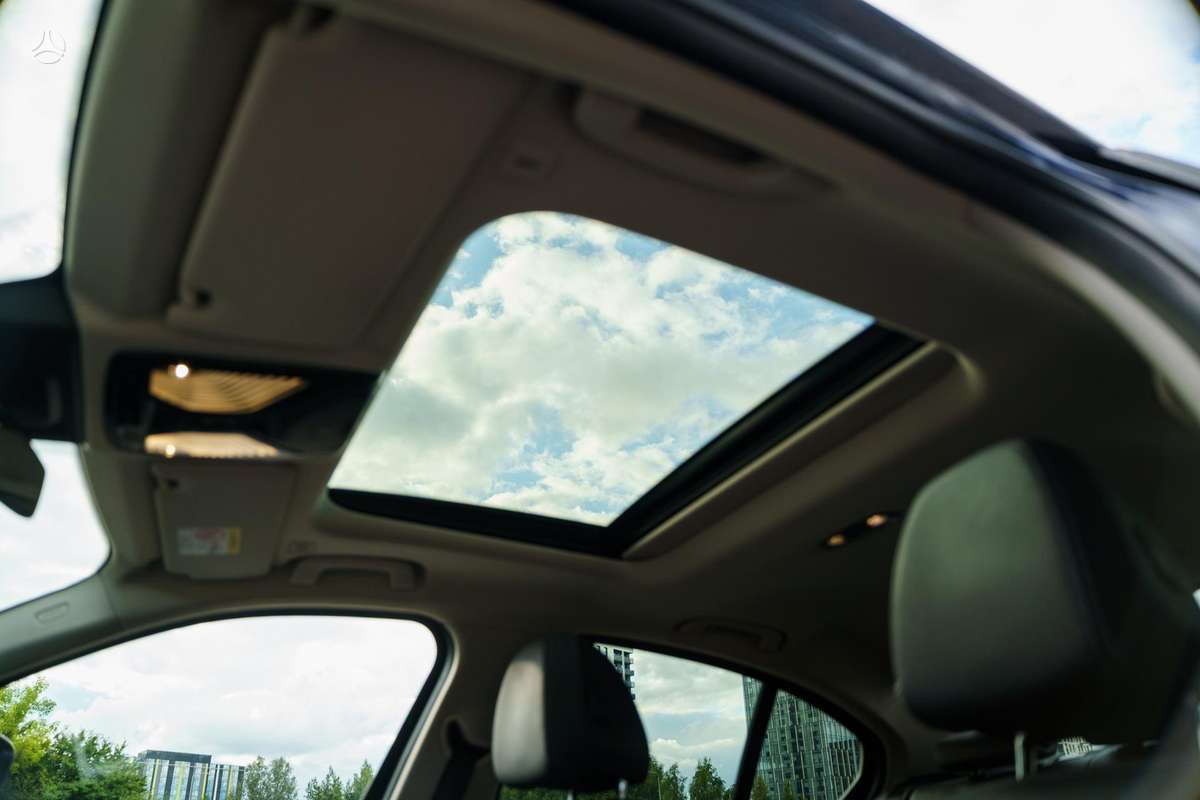 BMW 320, 2.0 l., Седан