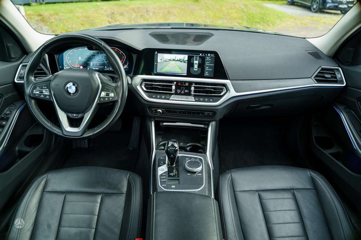 BMW 320, 2.0 l., Седан