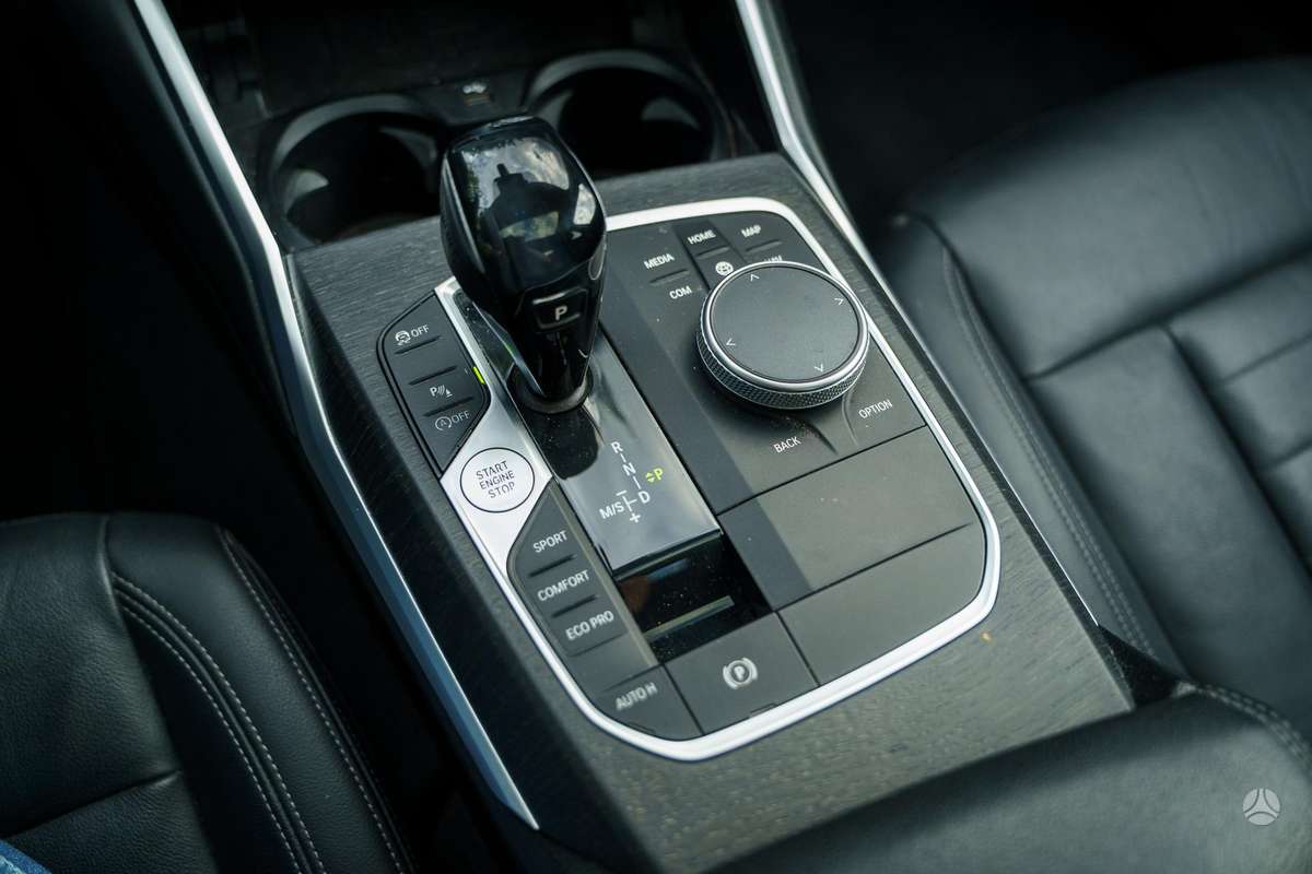 BMW 320, 2.0 l., Седан