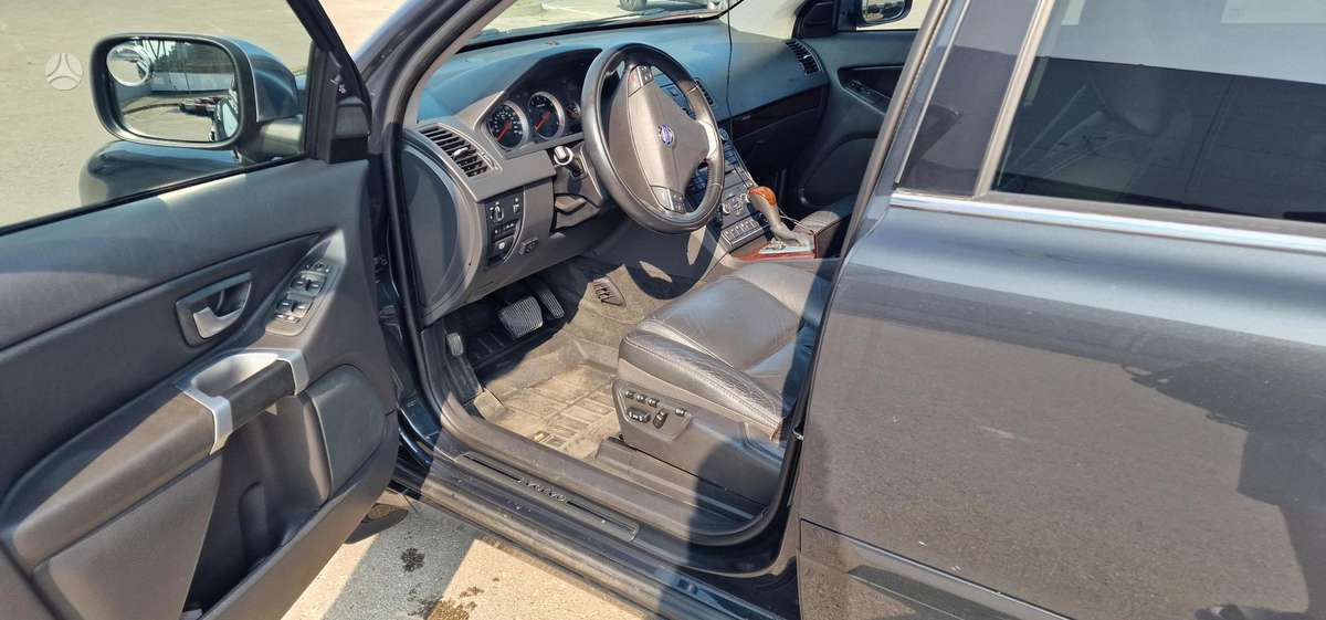 Volvo XC90 - 6