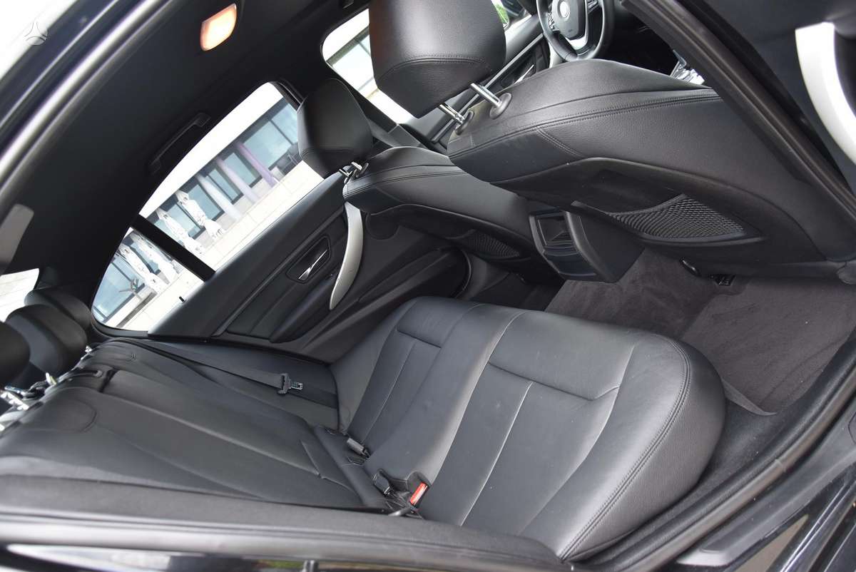 BMW 320, 2.0 l., Седан