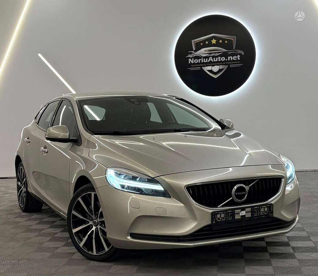 Volvo V40, 2.0 l., hatchback